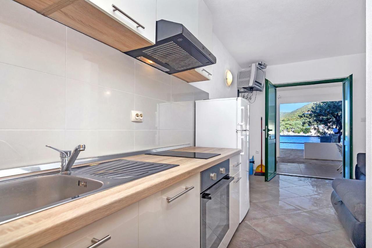 Apartmani Nikola Zastražišće Extérieur photo