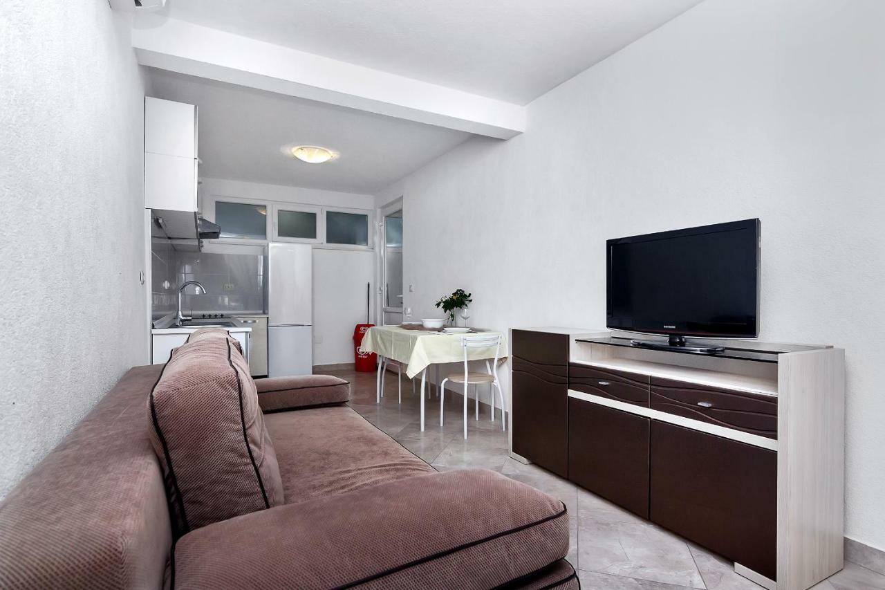 Apartmani Nikola Zastražišće Extérieur photo