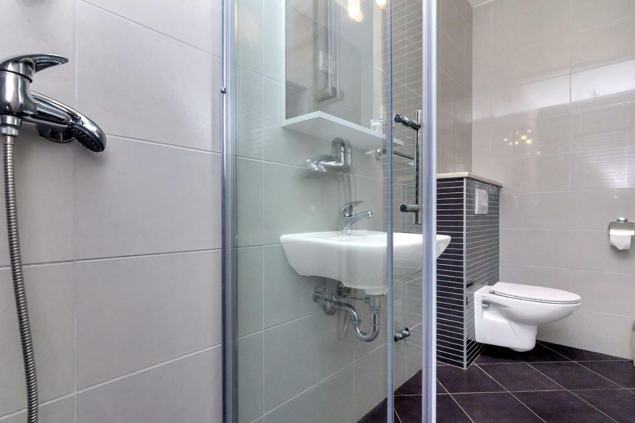 Apartmani Nikola Zastražišće Extérieur photo